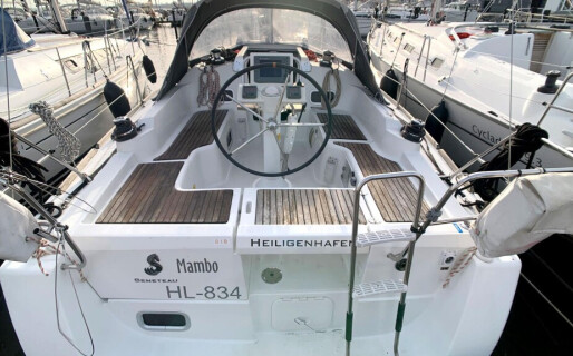 Oceanis 31, Mambo