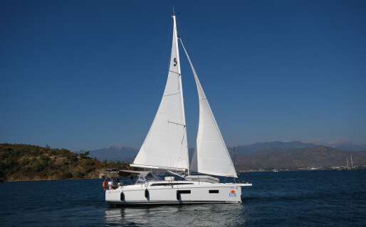 Oceanis 34.1, Ersa