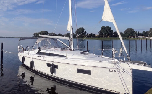 Oceanis 34.1, Liam