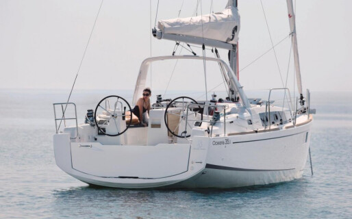 Oceanis 35.1, Bine