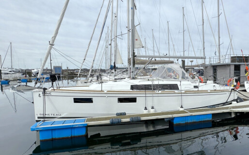 Oceanis 35.1, Bine