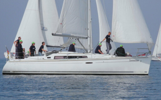 Oceanis 37, Summertime