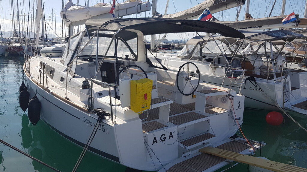 Oceanis 38.1 Aga