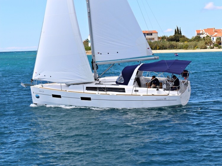 Oceanis 38.1 Stargazer