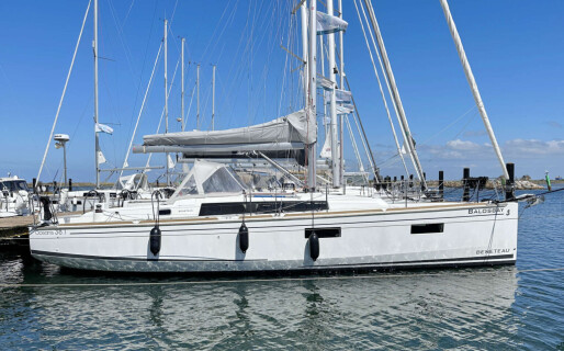 Oceanis 38.1, Balosbay