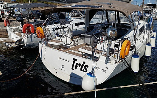 Oceanis 41.1, Iris