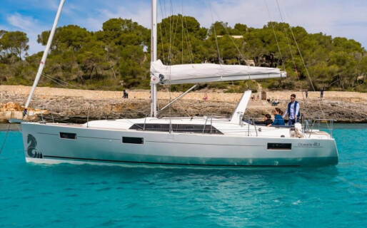 Oceanis 41.1, Targa