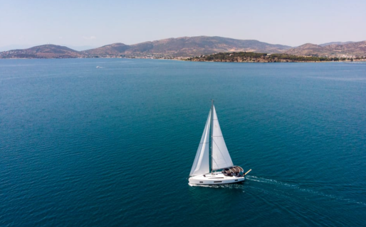Oceanis 46.1, Layla