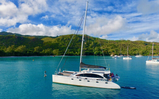 Sea-Tribe DH550, Valerie