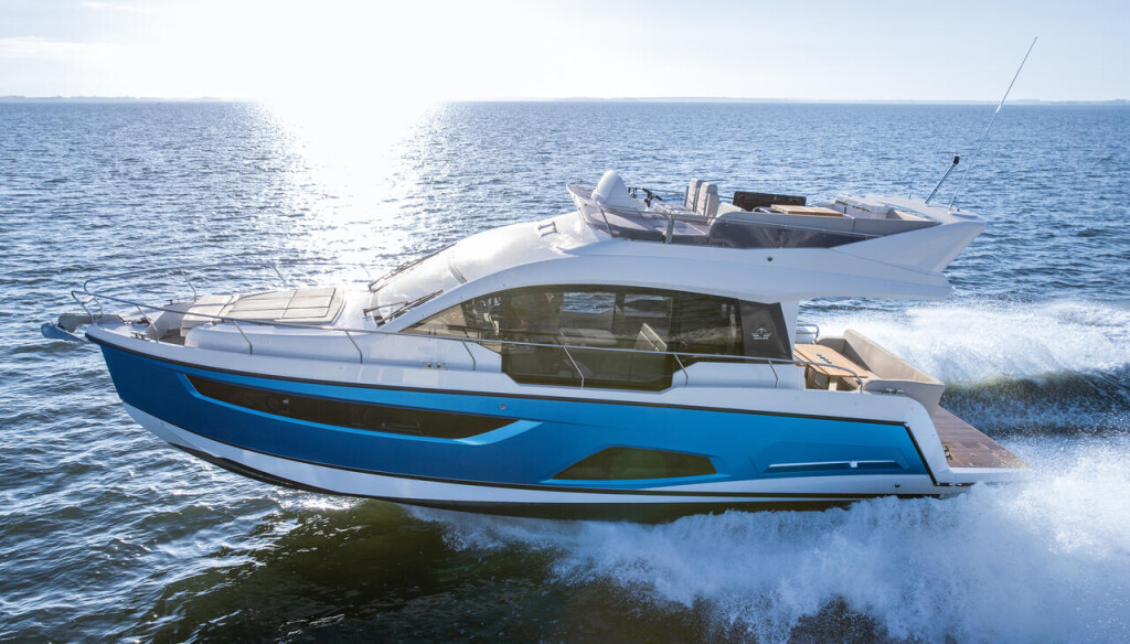 Sealine F430, Grace II