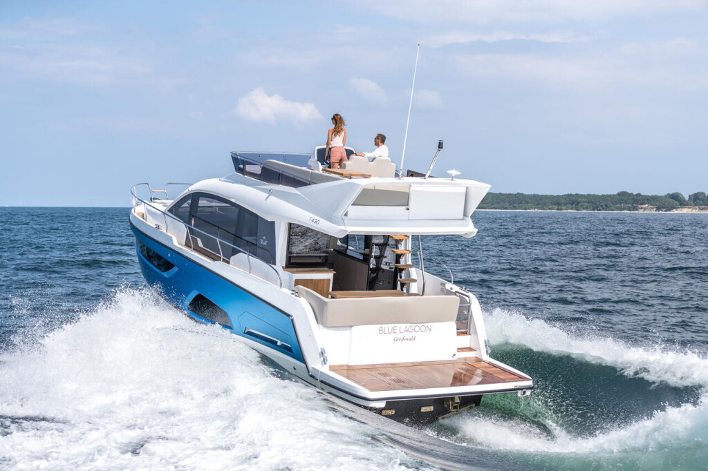 Sealine F430 Grace II