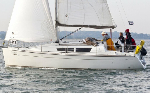 Sun Odyssey 30i, Lightning