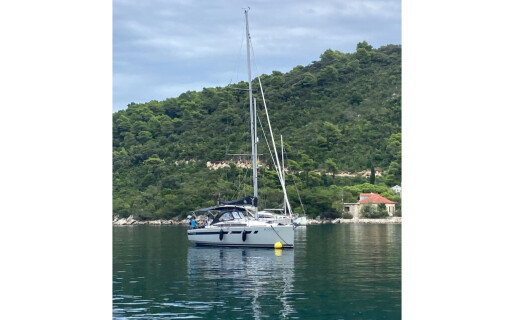 Sun Odyssey 349, Ana