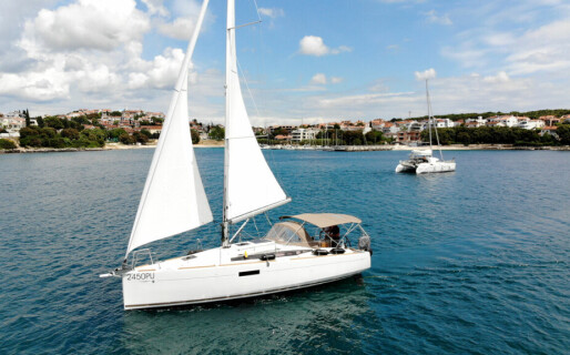 Sun Odyssey 349, Marie