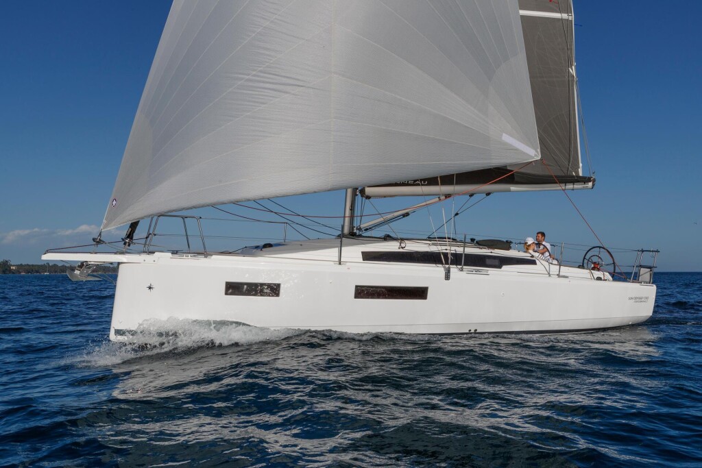 Sun Odyssey 350 Miyabi