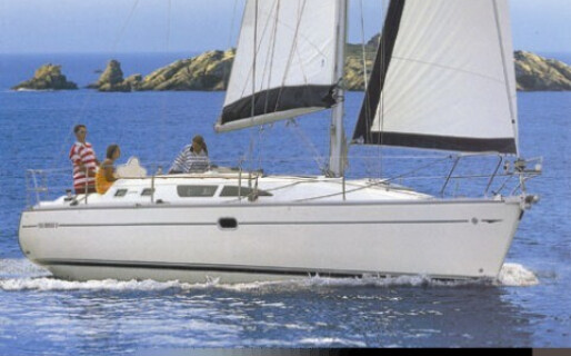 Sun Odyssey 37, Naias