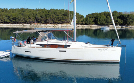 Sun Odyssey 389, Tina