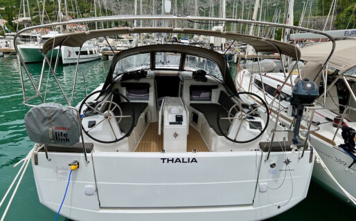 Sun Odyssey 410, Thalia