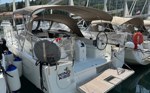 Sun Odyssey 410, Wind Kiss