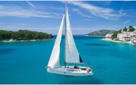 Sun Odyssey 42i, Ema