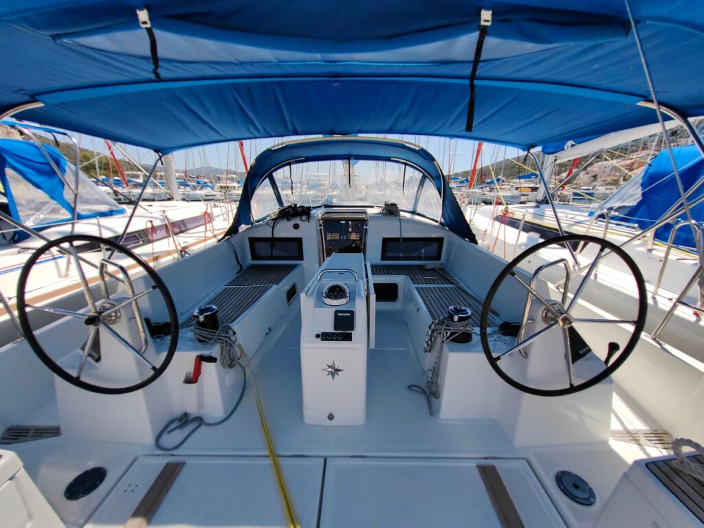 Sun Odyssey 440 Milky Way