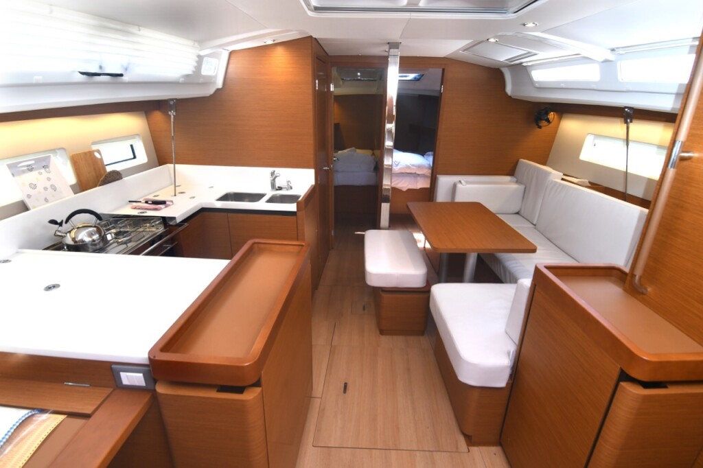 Sun Odyssey 440 Signum Alfa