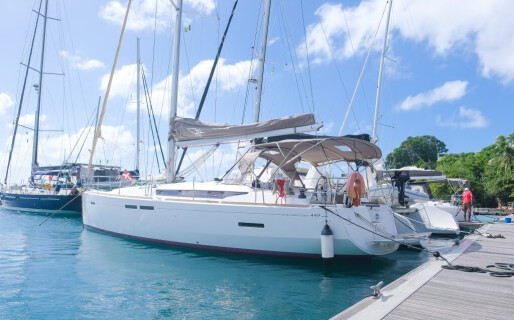 Sun Odyssey 449, Calia