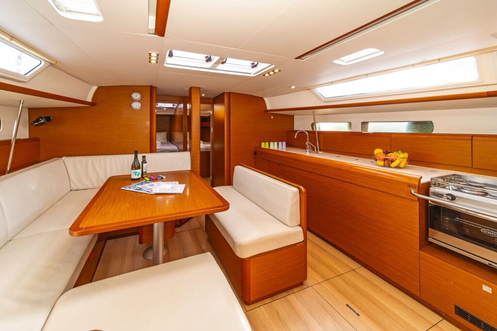 Sun Odyssey 479 Sirius