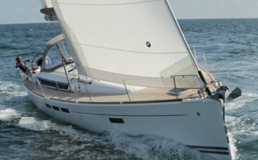 Sun Odyssey 509, Kaos